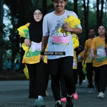 Runner Photo 7750221