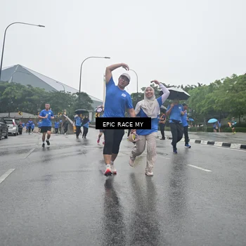Runner Photo 7750234