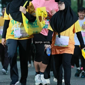 Runner Photo 7750237