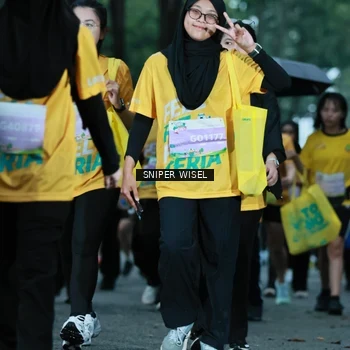 Runner Photo 7750239