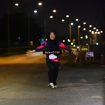 Runner Photo 7750245
