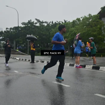 Runner Photo 7750261