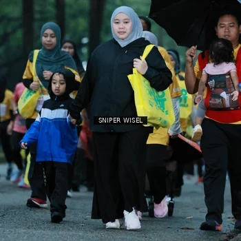Runner Photo 7750262