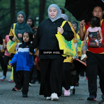 Runner Photo 7750266