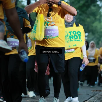Runner Photo 7750270