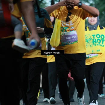 Runner Photo 7750280