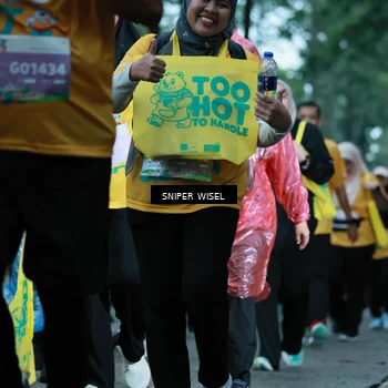 Runner Photo 7750290