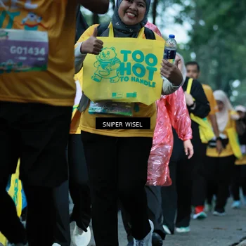 Runner Photo 7750291