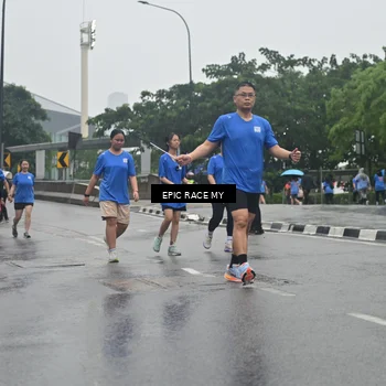 Runner Photo 7750292