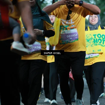 Runner Photo 7750294