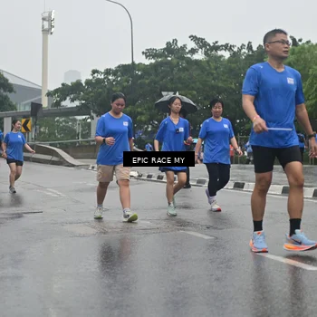 Runner Photo 7750303