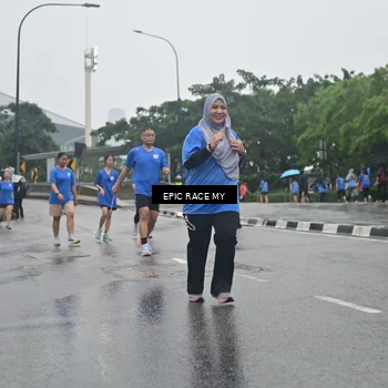 Runner Photo 7750314