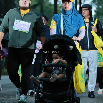 Runner Photo 7750315