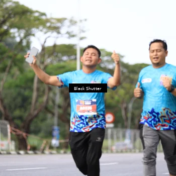 Runner Photo 7750317