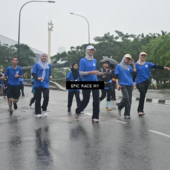 Runner Photo 7750320