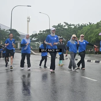 Runner Photo 7750323
