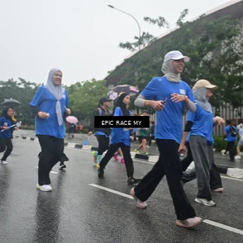 Runner Photo 7750340