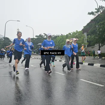 Runner Photo 7750342