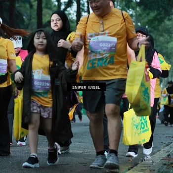 Runner Photo 7750343