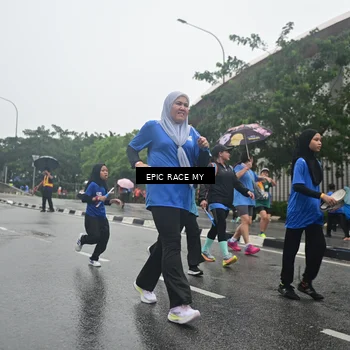 Runner Photo 7750344