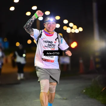 Runner Photo 7750350