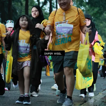 Runner Photo 7750352