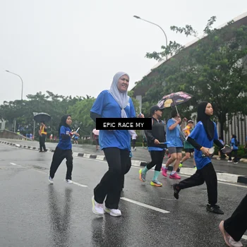 Runner Photo 7750353
