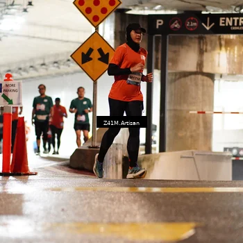 Runner Photo 7750358