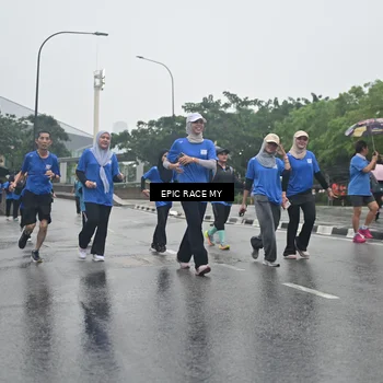 Runner Photo 7750364