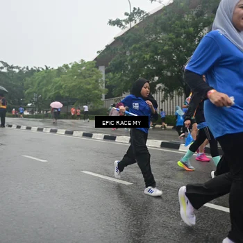 Runner Photo 7750379