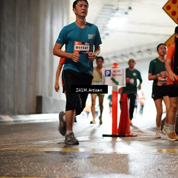 Runner Photo 7750410