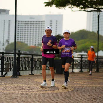 Runner Photo 7750414