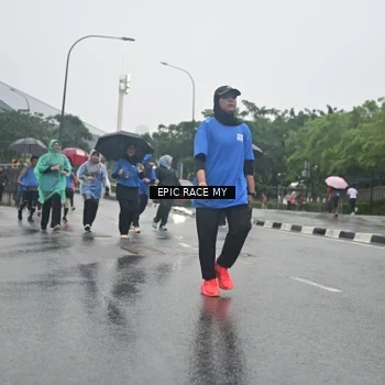 Runner Photo 7750421