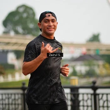 Runner Photo 7750431