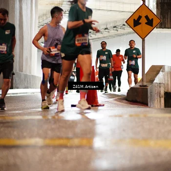 Runner Photo 7750433