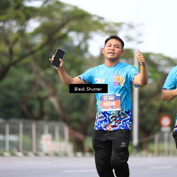 Runner Photo 7750435