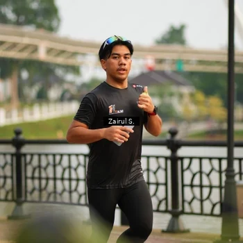 Runner Photo 7750445