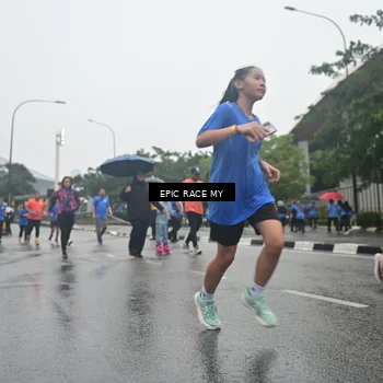 Runner Photo 7750448