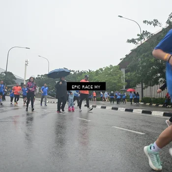 Runner Photo 7750452