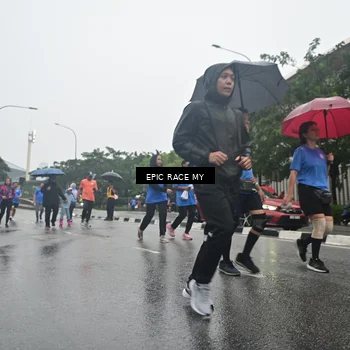 Runner Photo 7750463