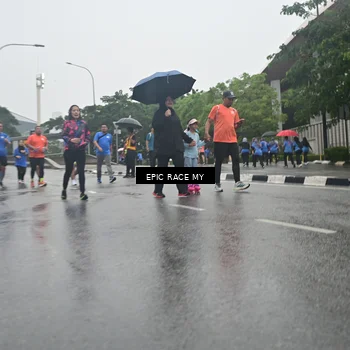 Runner Photo 7750484