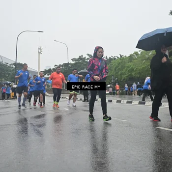 Runner Photo 7750485