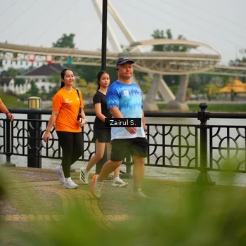 Runner Photo 7750492