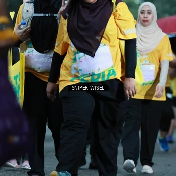 Runner Photo 7750506