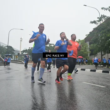 Runner Photo 7750507