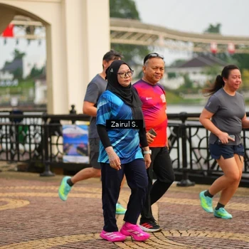 Runner Photo 7750513