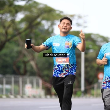 Runner Photo 7750514
