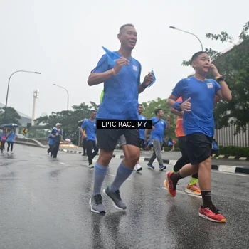 Runner Photo 7750522
