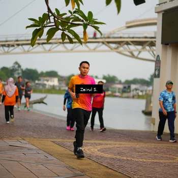 Runner Photo 7750549