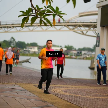 Runner Photo 7750562
